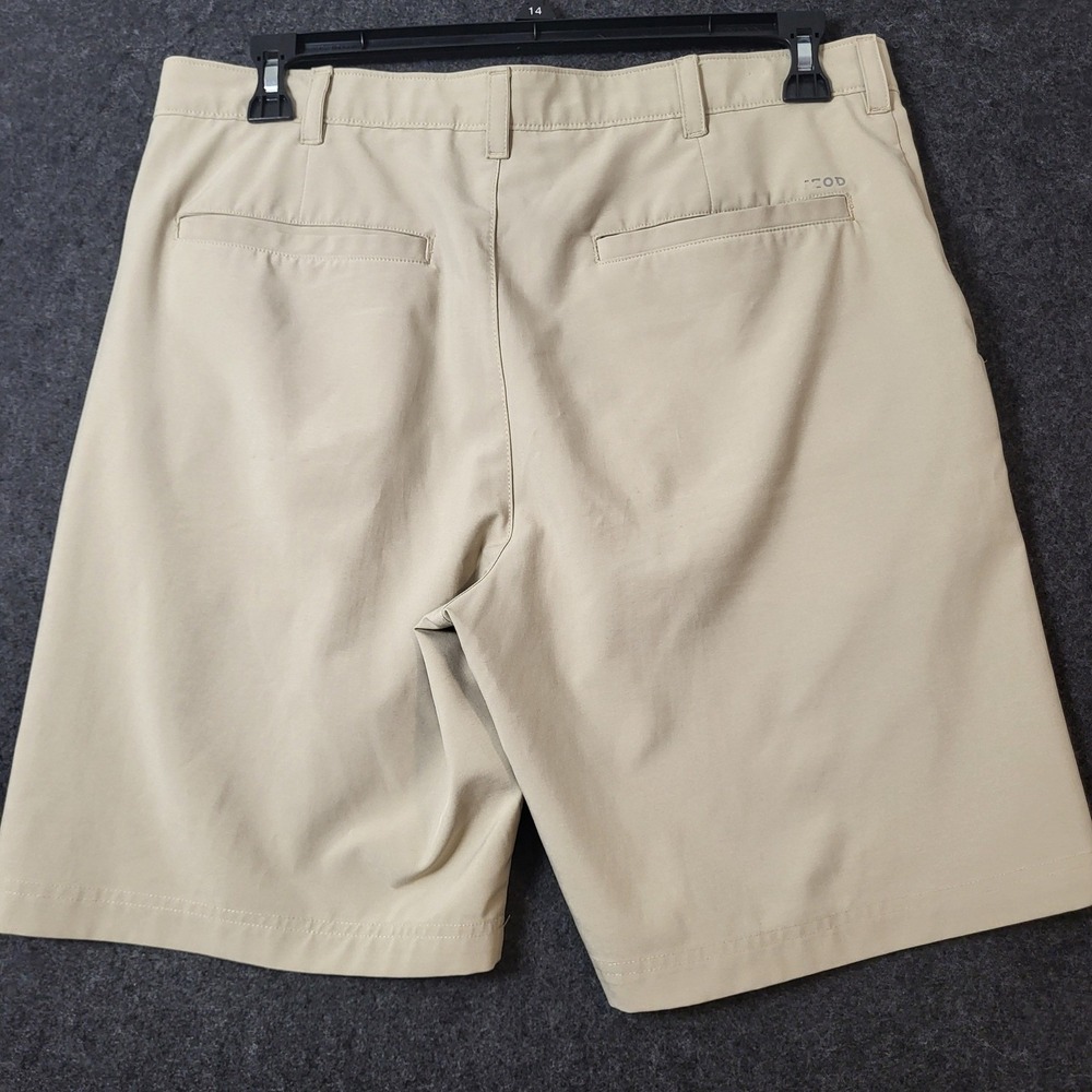 IZOD Saltwater Golf Shorts Mens 34 Khaki Tan Flat Front Performance Stretch 9in